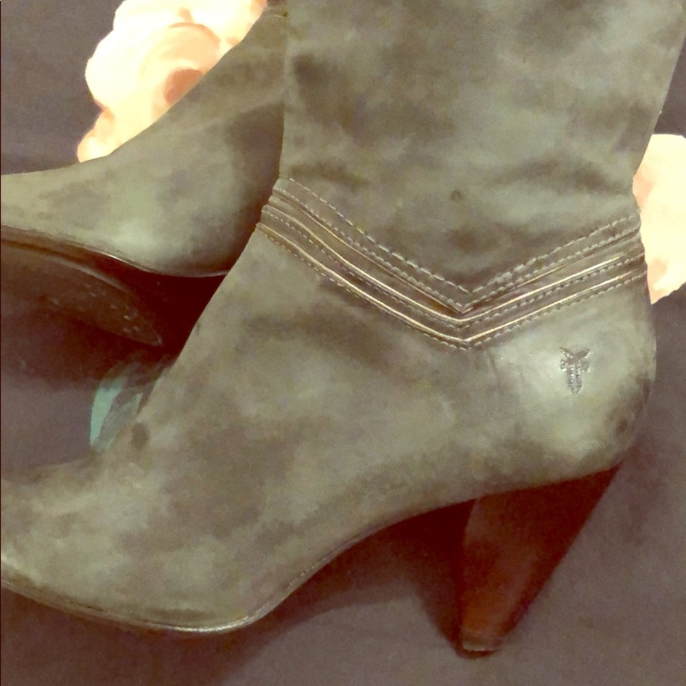 Frye boots green. Super cute!!!